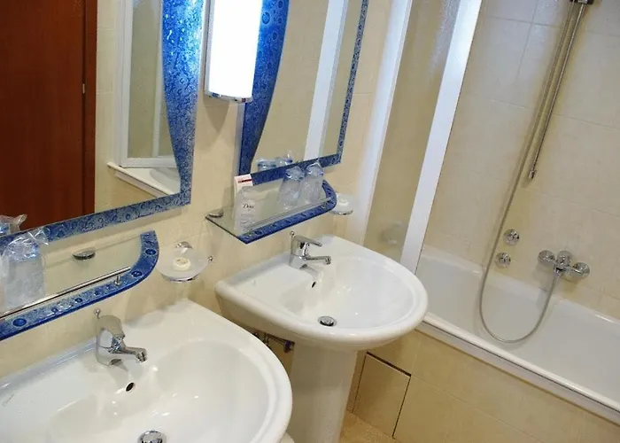 Vera 4* لوفغان