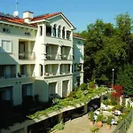 Hotel Vera 4*