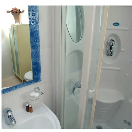 Vera Ξενοδοχείο 4*