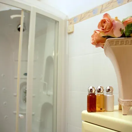 Vera Hotel 4*